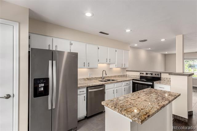 Building Photo - 2301 E Fremont Ave