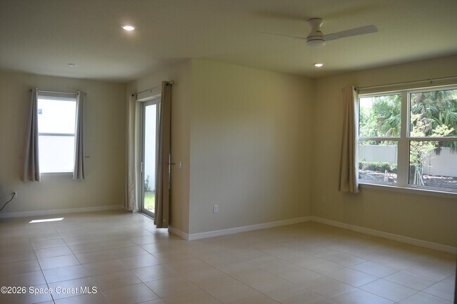 Building Photo - 5039 Sunnytime St