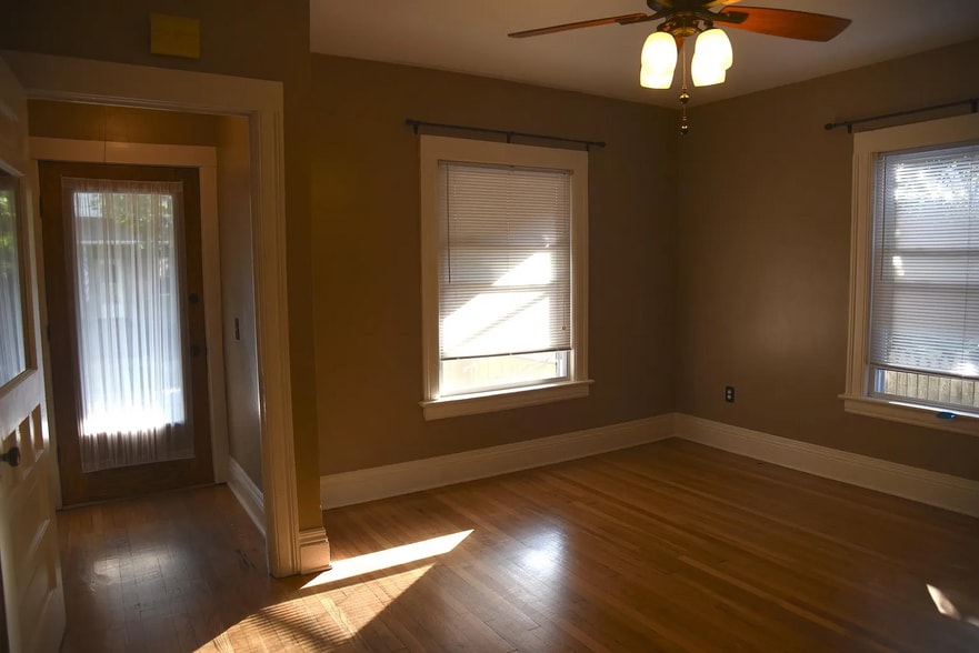 Living Room - 62 Morningside Park