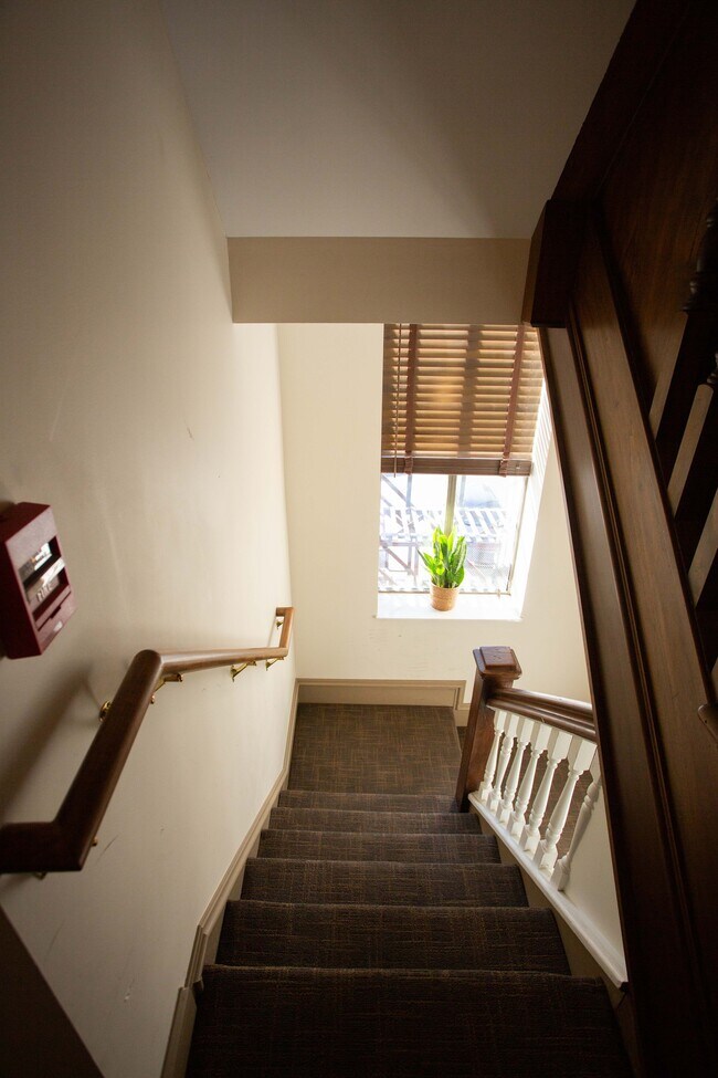 Building Photo - 65 S 5th St