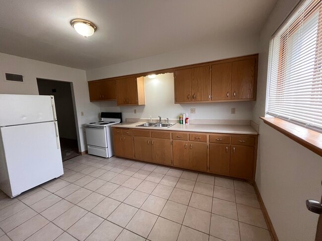 Building Photo - 3465 S 83rd St