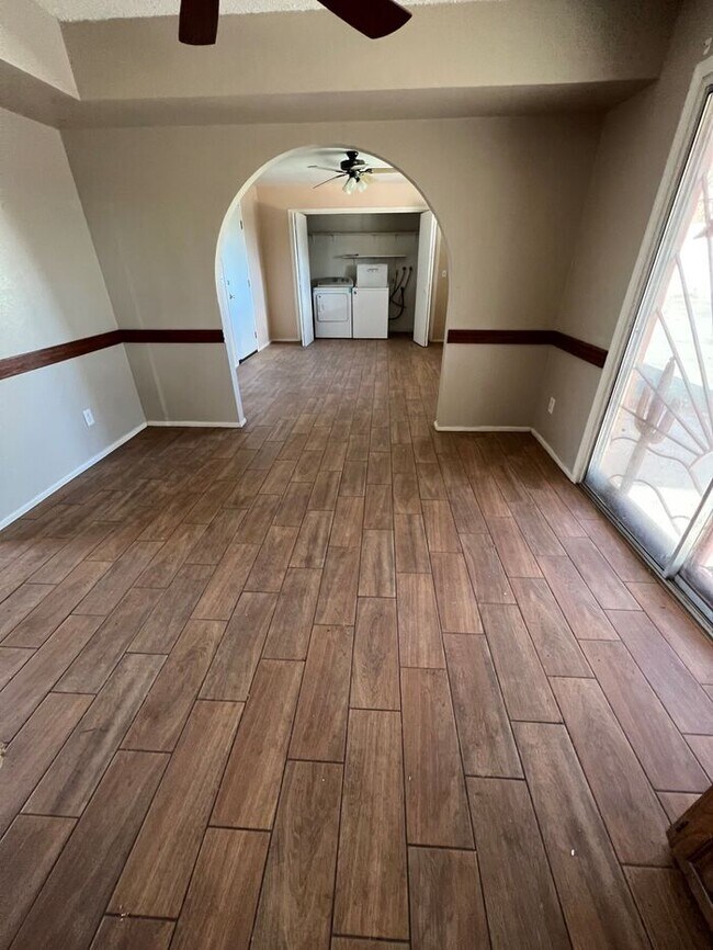 Building Photo - HOUSE FORE RENT
