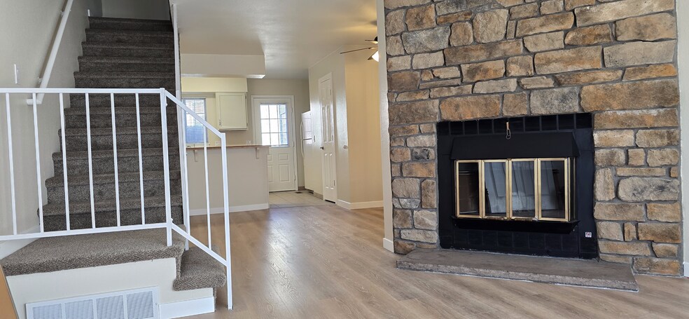 Building Photo - 9824 W Cornell Pl