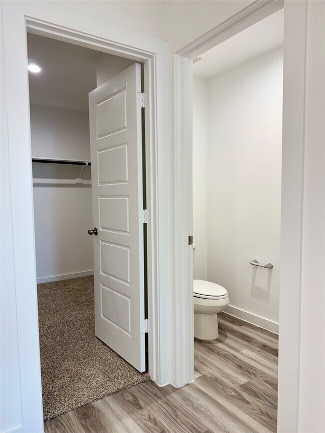 Building Photo - 2911 Needham Gdn Ln