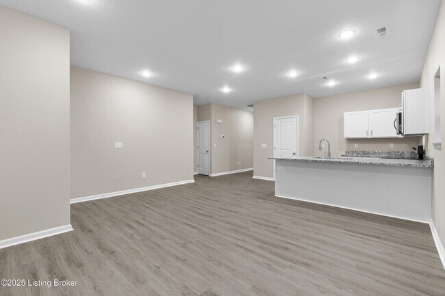 Building Photo - 3200 Maldon Ct