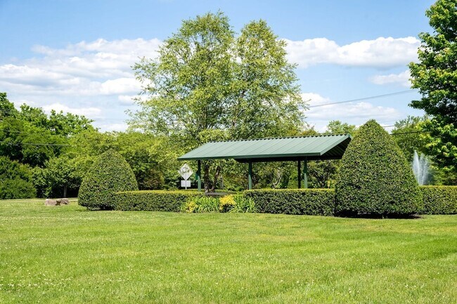 Building Photo - 176 Longspur Dr
