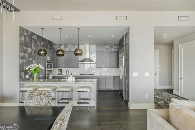 Building Photo - 1065 Peachtree St NE