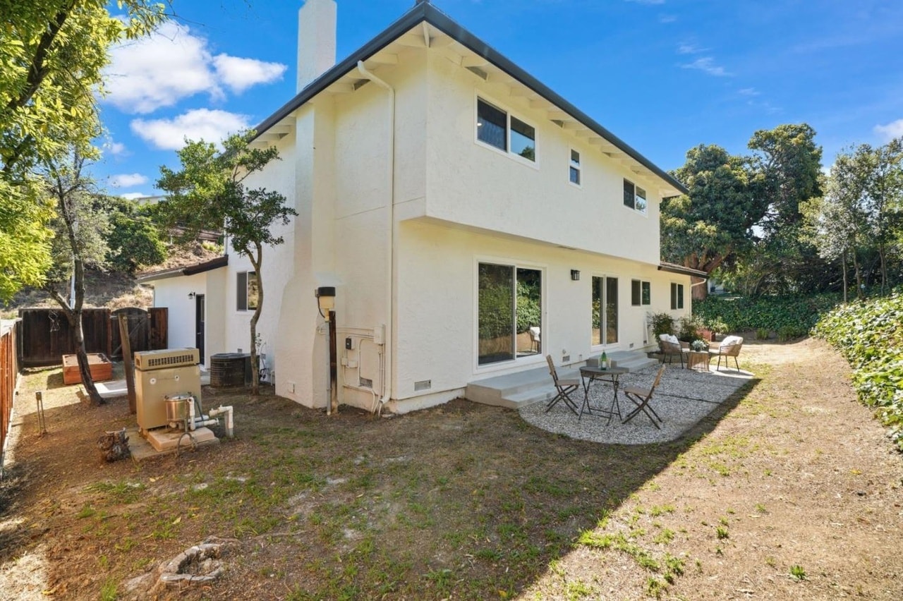 Building Photo - 93 Ridgeview Ave