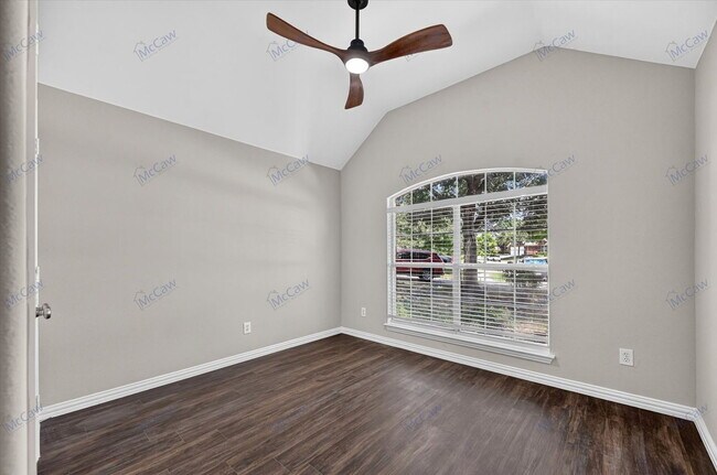 Building Photo - 739 Kilbridge Ln