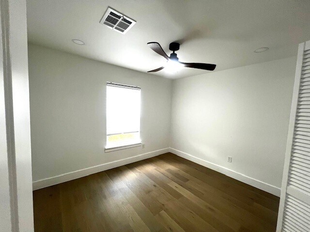 Building Photo - 12318 Queensbury Ln