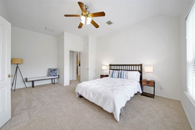 Building Photo - 21406 Hannover Pines Dr
