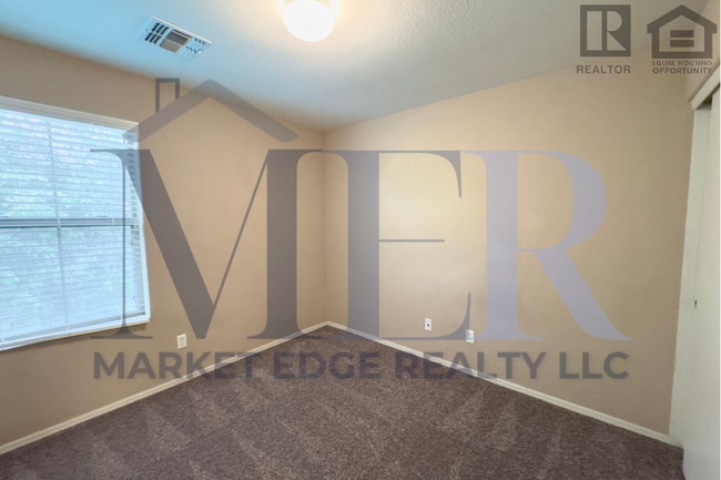 Building Photo - 3Bed/2.5Bath Townhouse at 83rd Ave/I-10! Ready for Immediate Move-In! -- FENCED-IN YARD! 2 CAR GA...