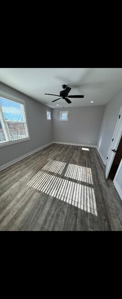 Building Photo - 420 Breezewood Dr