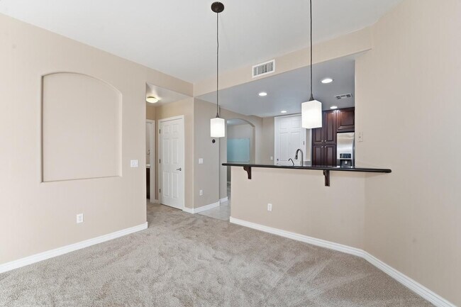 Building Photo - 5350 E Deer Valley Dr