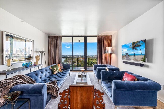 Building Photo - 1000 Venetian Way