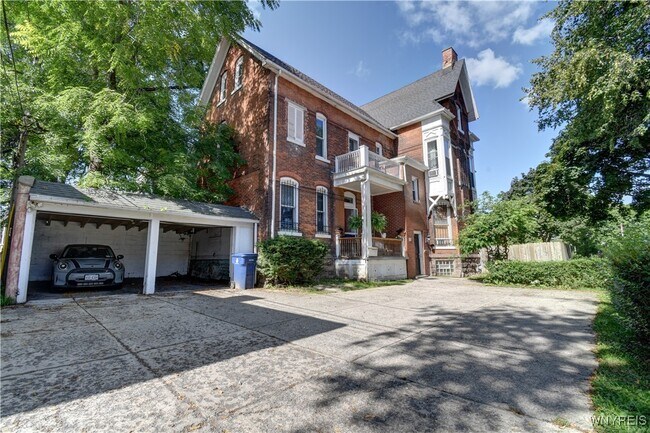 Primary Photo - 54 Normal St