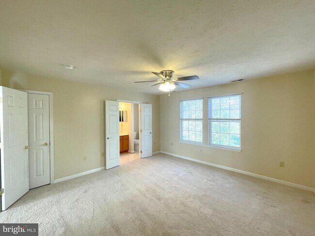 Building Photo - 45586 Curley Ct