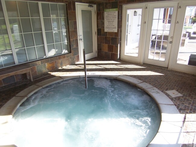 Building Photo - 103 Fieldcrest St