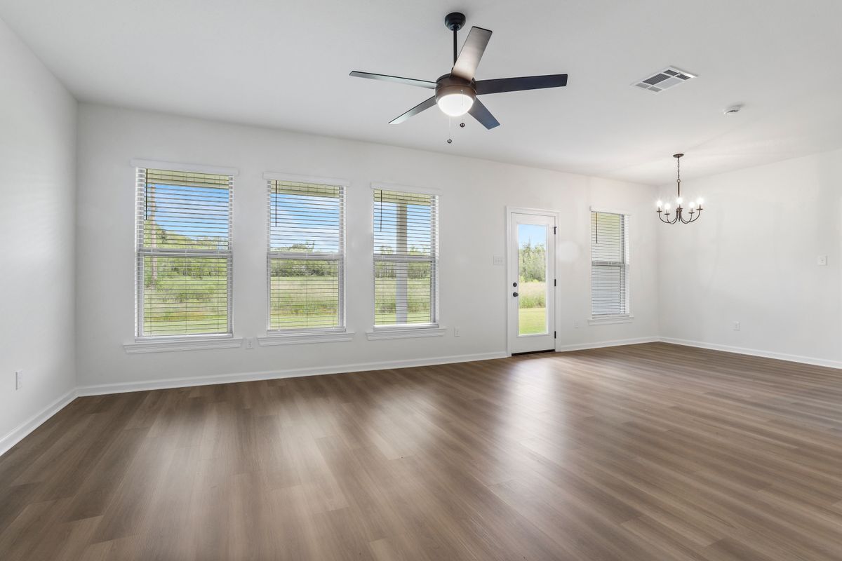 Building Photo - 13615 Ball Park Rd