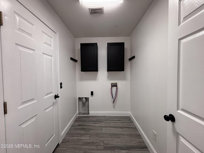 Building Photo - 612 Morning Mist Way