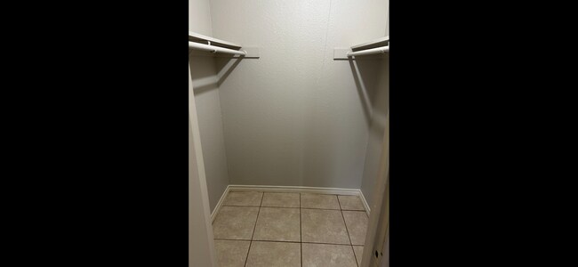 Building Photo - FOXFIRE8121