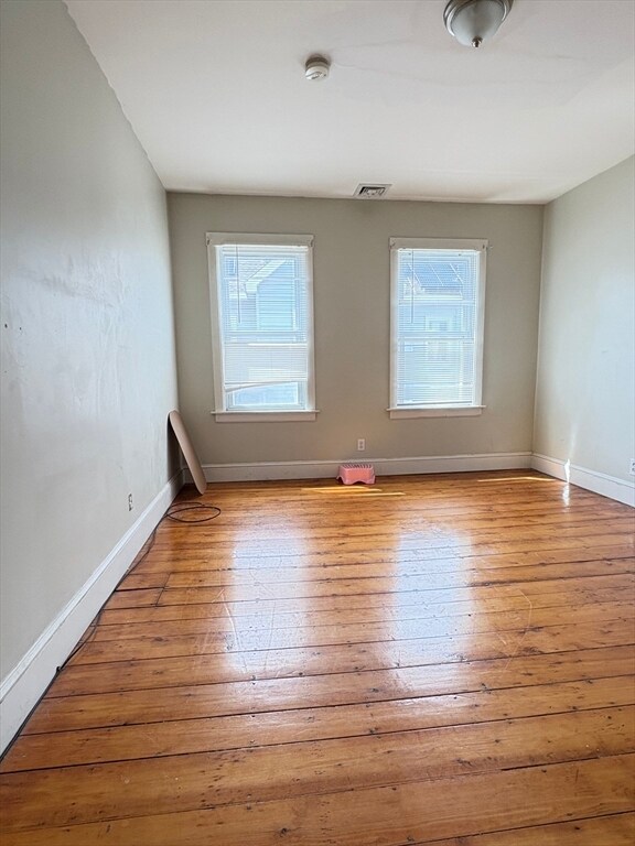Building Photo - 68 Elm St