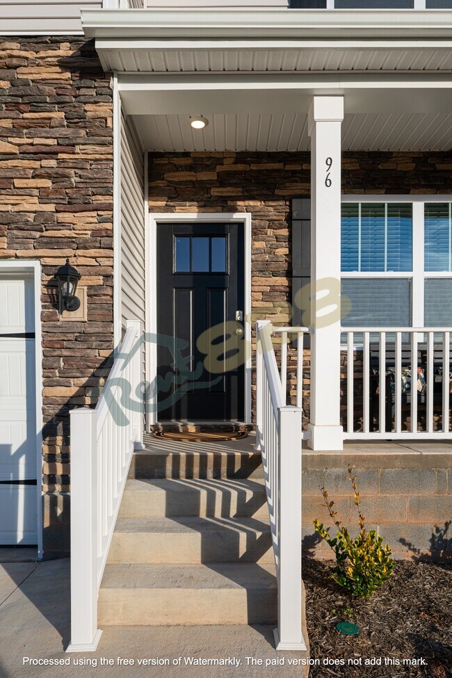 Building Photo - 96 Farmwood Ln