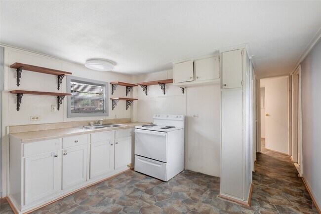 Building Photo - 10821 TX-150