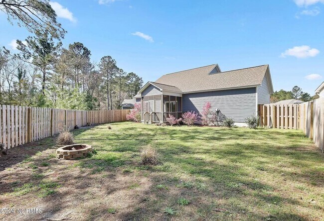 Building Photo - 455 Belvedere Dr