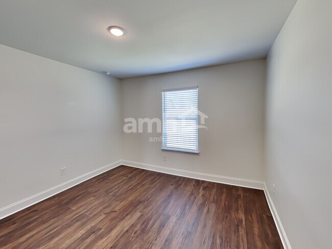 Building Photo - 3750 Blackshear Pl