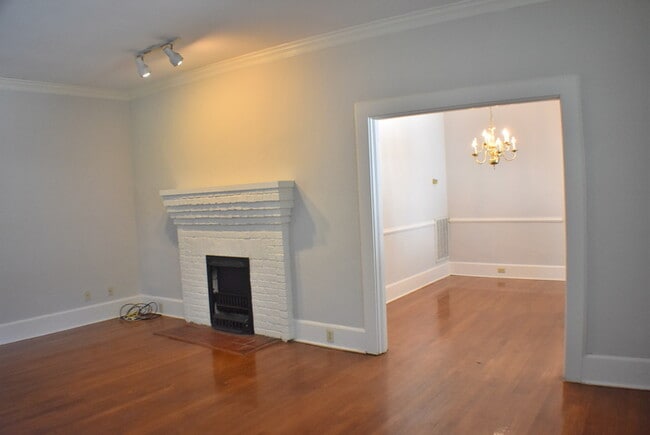 Building Photo - 2522 Blossom St