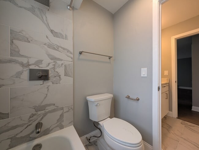 Building Photo - 4222 N Keystone Ave