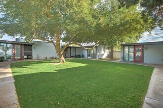 Building Photo - Ready to View Now! Arcadia Lite - 2 bedroom/1 Bath- Adorable Condo and Community-W/T/S are included!