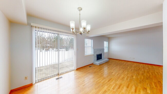 Building Photo - 468 Minnesota Cir