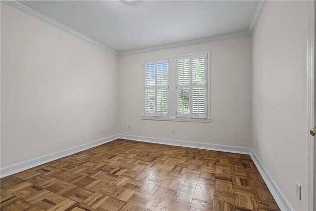 Building Photo - 878 Briarcliff Rd NE