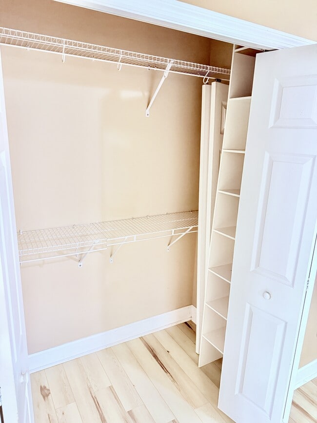 Building Photo - 470 SW 251st St