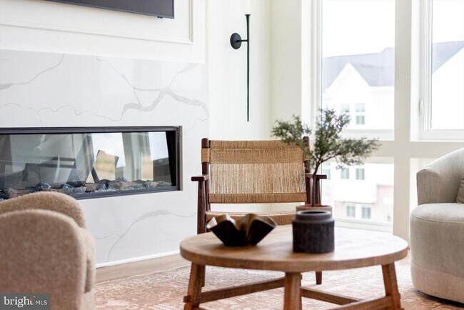 Building Photo - 710 Iron Frg Rd