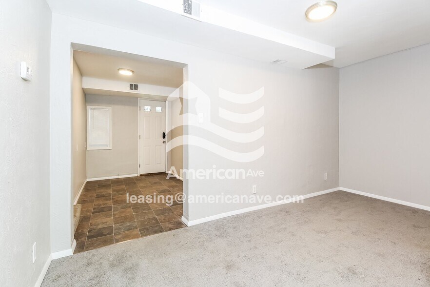 Building Photo - 1407 Maple Ave