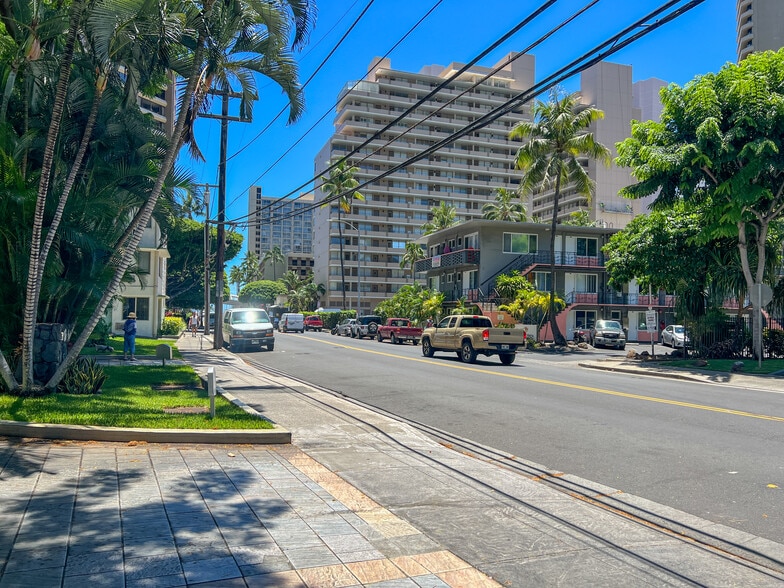 Building Photo - 343 Hobron Ln