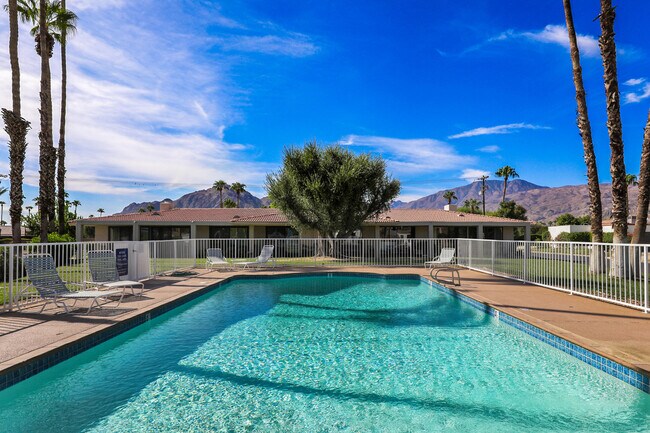 Building Photo - 49845 Lago Dr