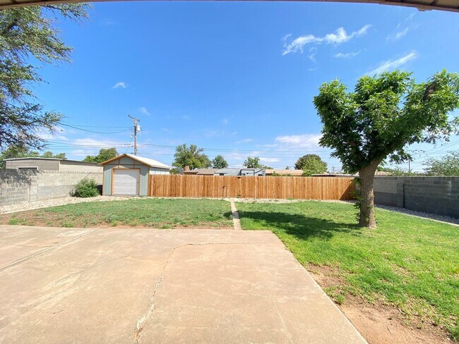 Building Photo - 3104 Barkley Ave