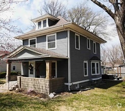 Building Photo - 809 Castle St