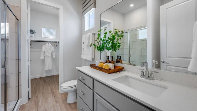 Building Photo - 1001 W Melissa Rd