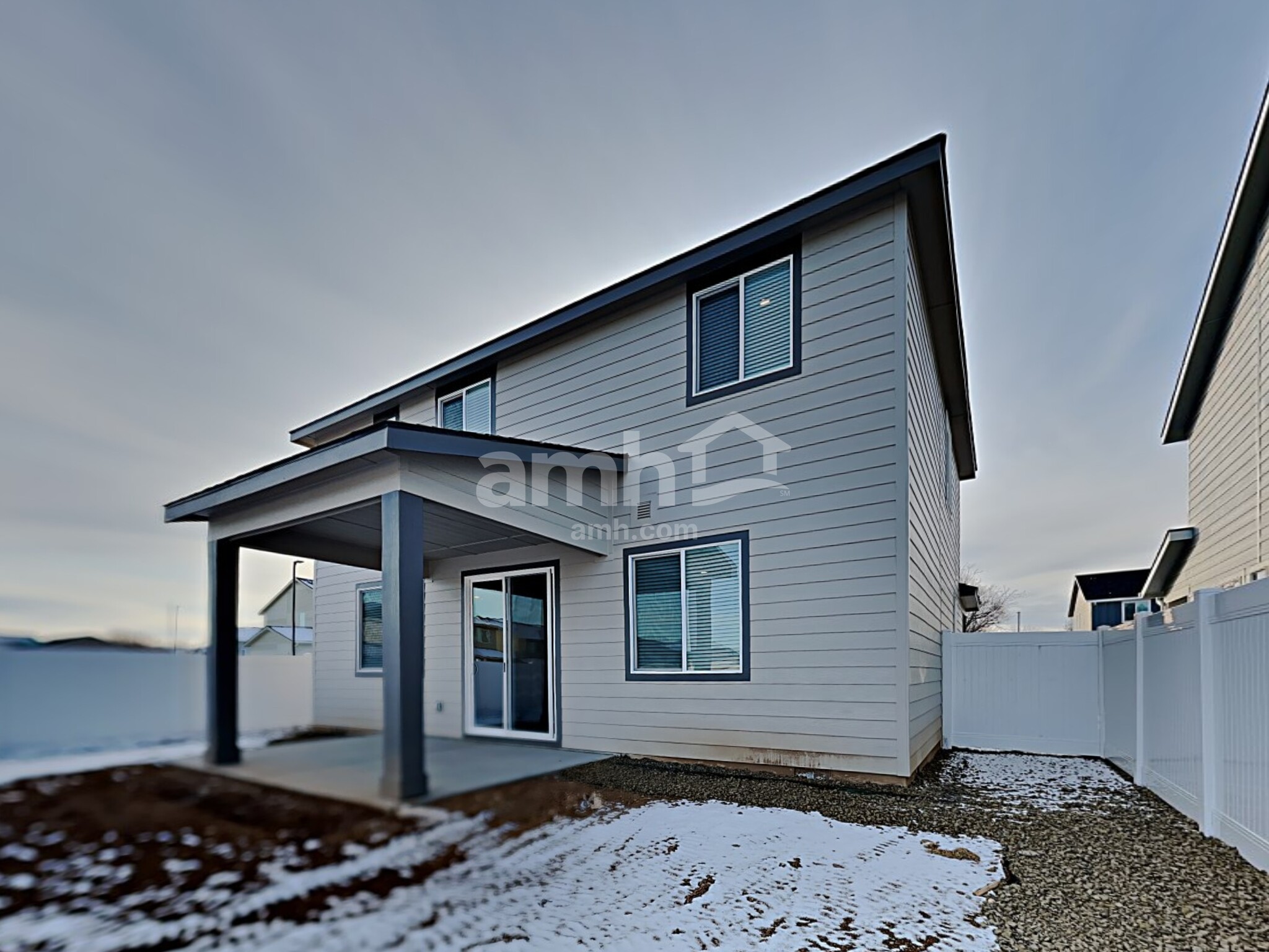 Building Photo - 740 S Retort Ave