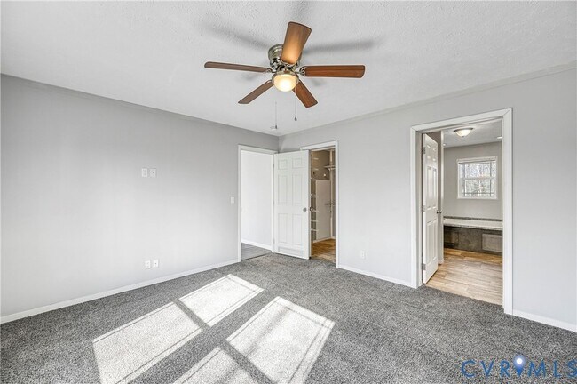 Building Photo - 104 Privacy Rd