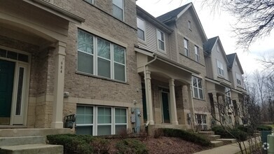 Building Photo - 988 Indigo Ct