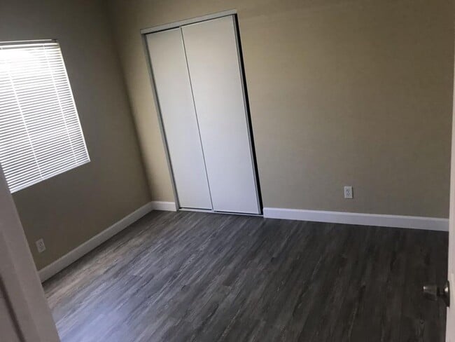 Building Photo - Beautifully remodeled 2 bed/2 bath home in...
