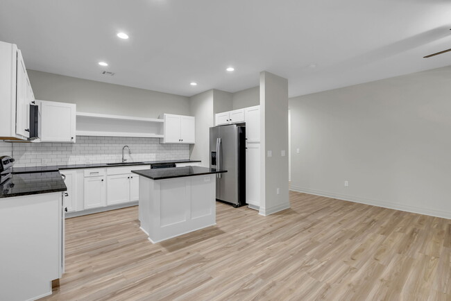 Building Photo - 1811 Liam Ct