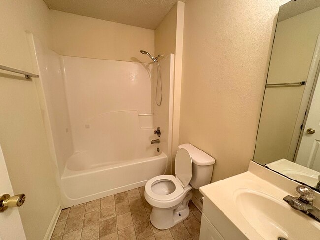 Building Photo - 2534 Emerald Ridge Loop