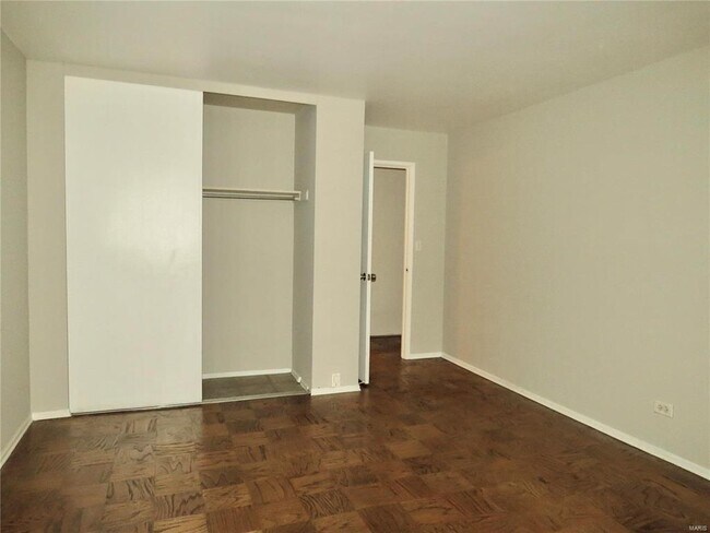 Bedroom - 4466 W Pine Blvd